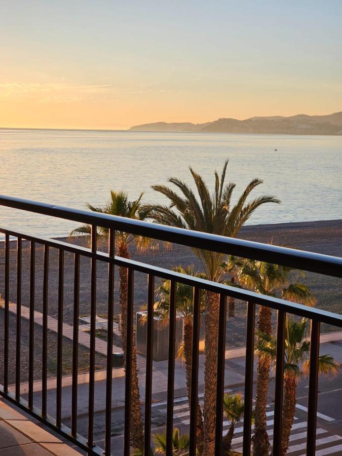 Apartamento En Primera Linea De Playa Salobreña Eksteriør bilde