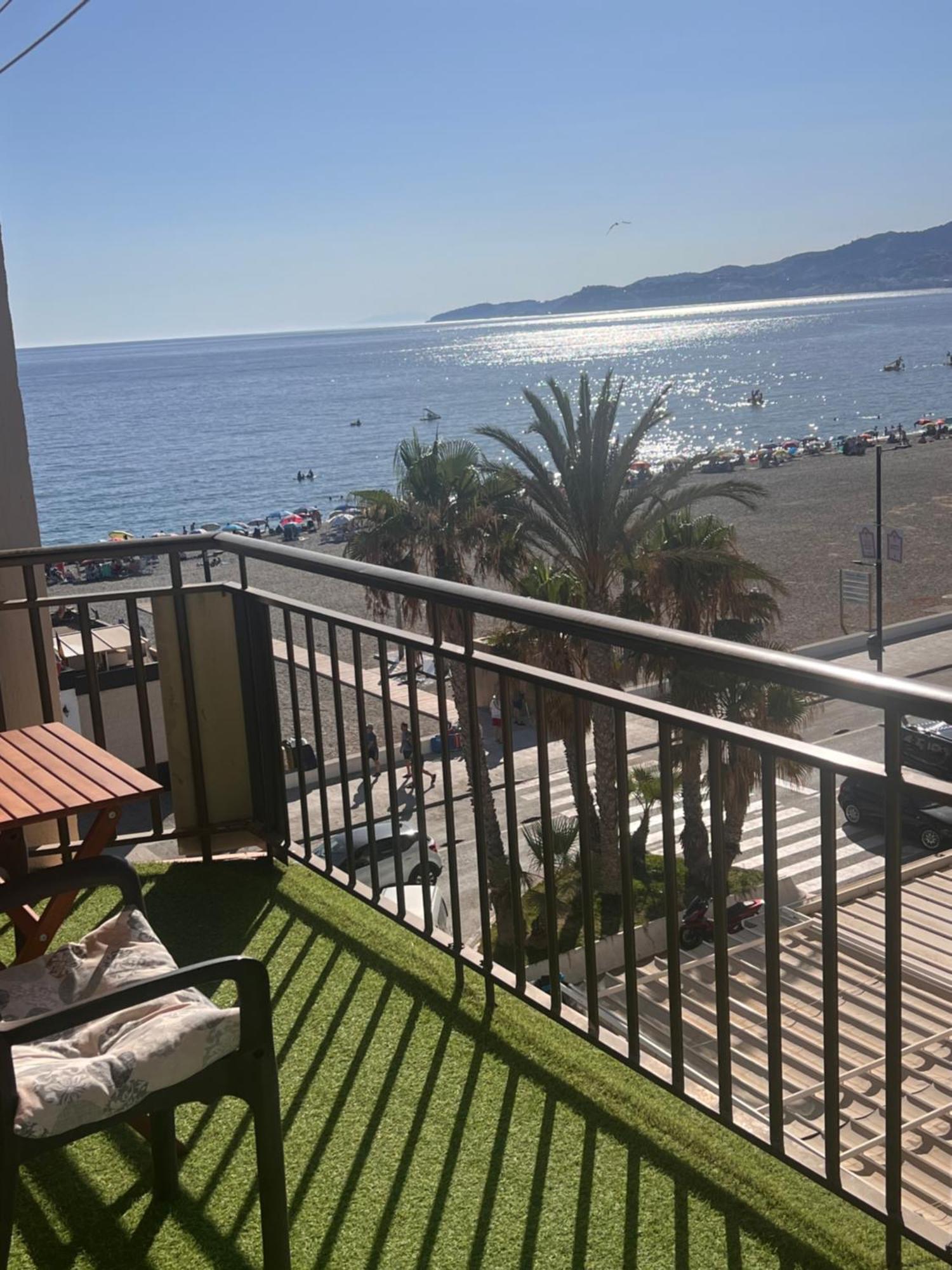 Apartamento En Primera Linea De Playa Salobreña Eksteriør bilde